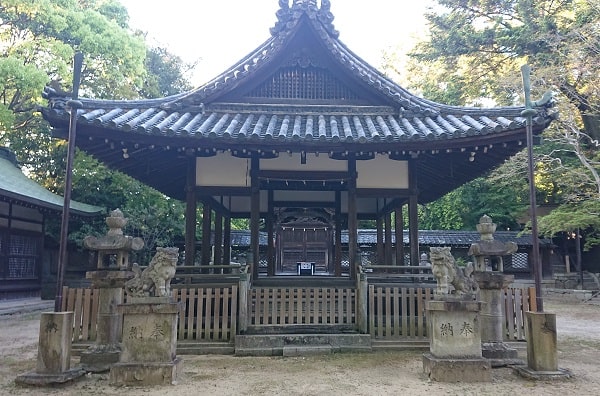 伊居太神社の拝殿