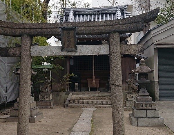 素盞烏尊神社の土仁神社